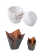 Cápsulas y tulipas de papel y aluminio para productos de pastelería.