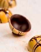 Moldes de policarbonato para esferas y semiesferas de chocolate.